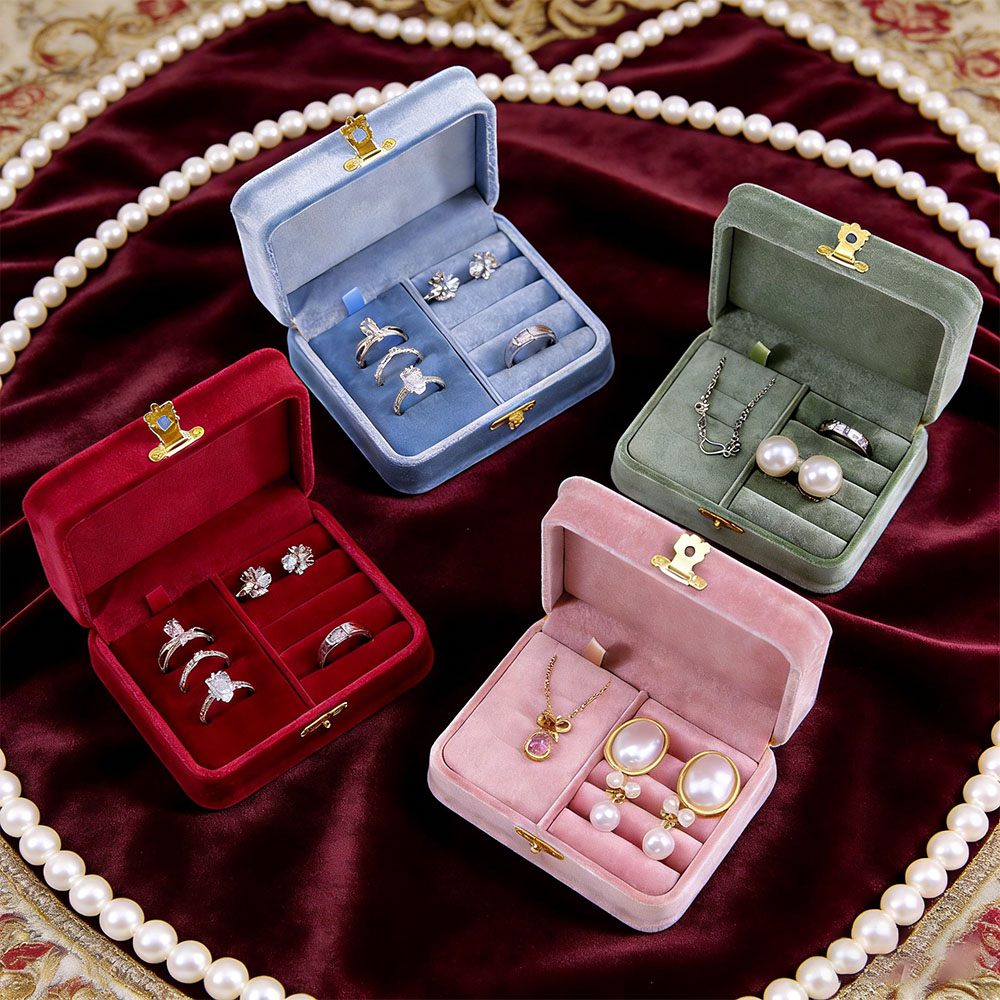 Boîte à bijoux en velours pers - Personalized Name Box avis et prix
